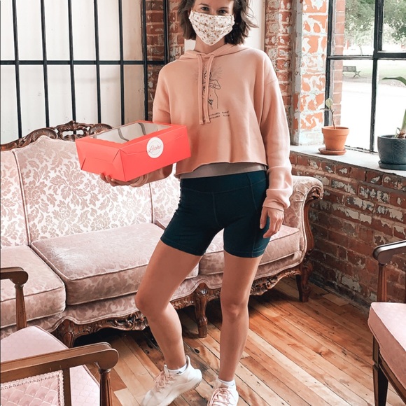 Meet your Posher, Rachel - Picture 10 of 14